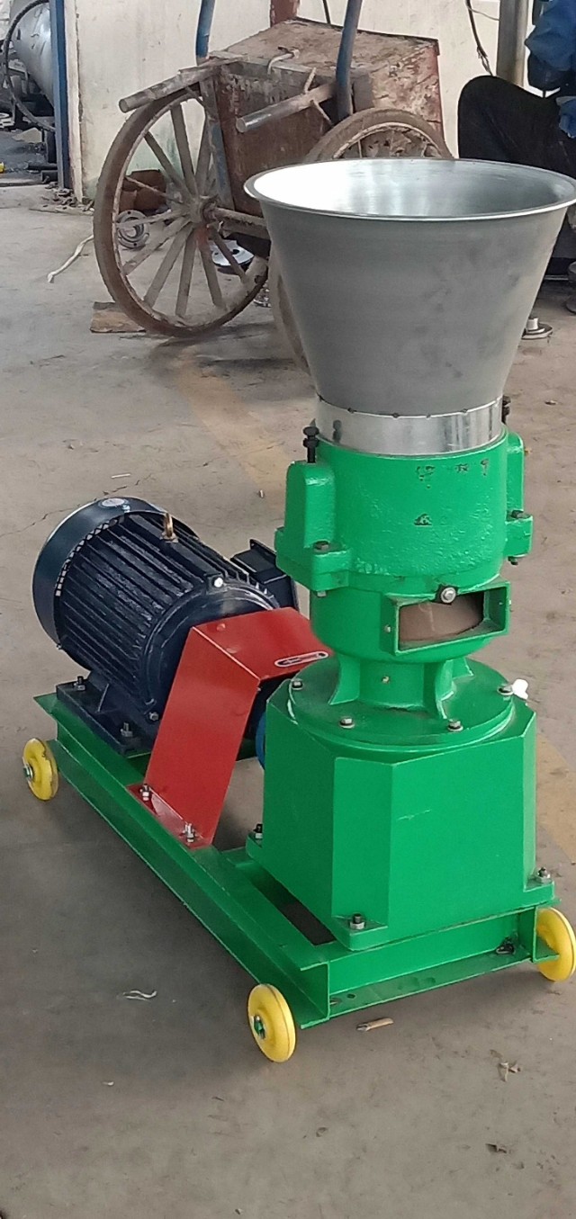 饲料颗粒机，玉米颗粒机，草料颗粒机18538021951