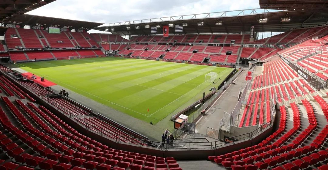 那个肩负家乡期望的小球队，最终真的创造了奇迹