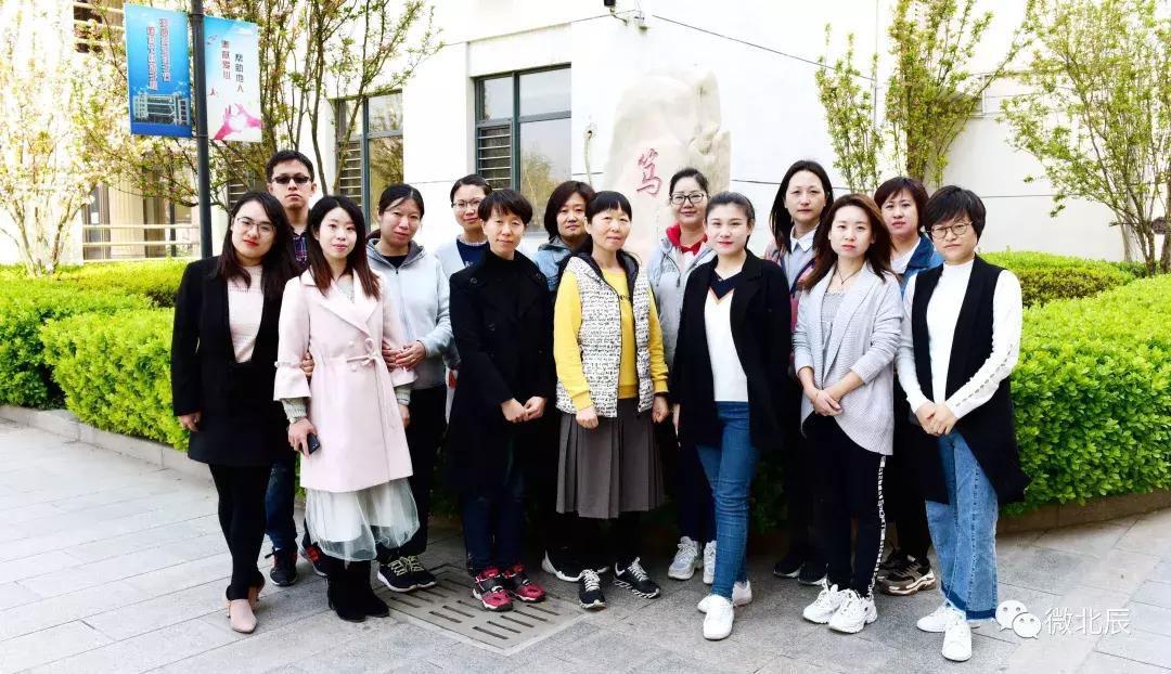 超燃现场燃爆全场校园,校园里的快闪惊艳了时光