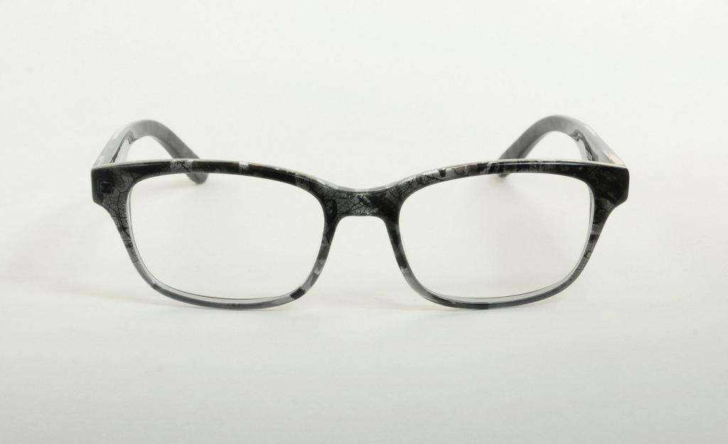 眼镜总往下掉怎么办?教你一个省事技巧,扶眼镜次数减少