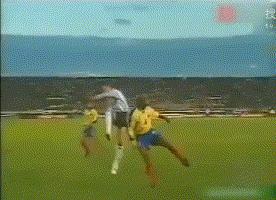 博格巴劲爆点球,博格巴小碎步点球助跑法