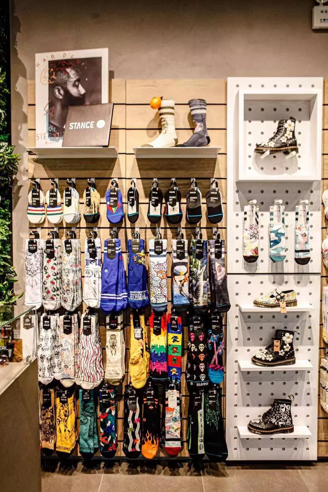 广州drmartens实体店,drmartens专卖店撤了吗