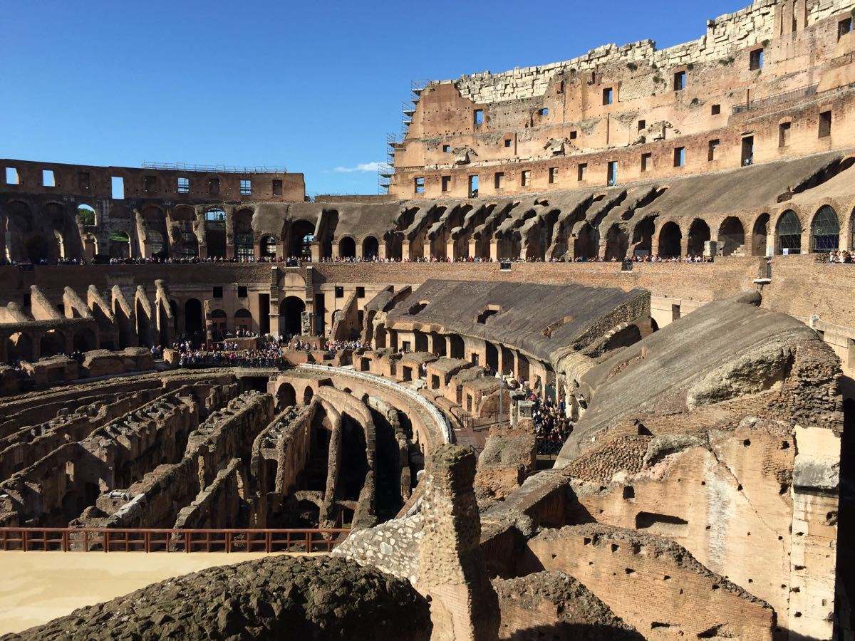 为什么足球魅力大于篮球,为什么足球意义这么大