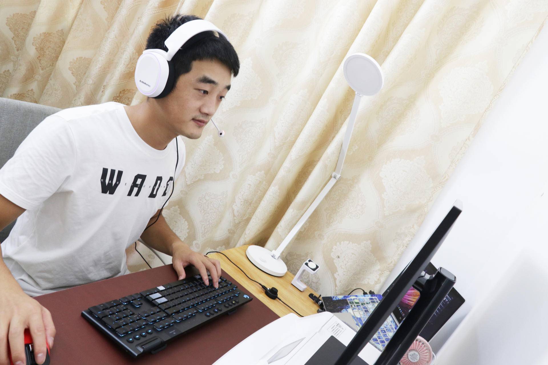 赛睿耳机寒冰5怎么用,赛睿寒冰5吃鸡最佳设置