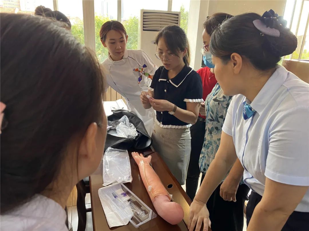 中心静脉导管在重症患者中的应用,中心静脉导管静脉输液