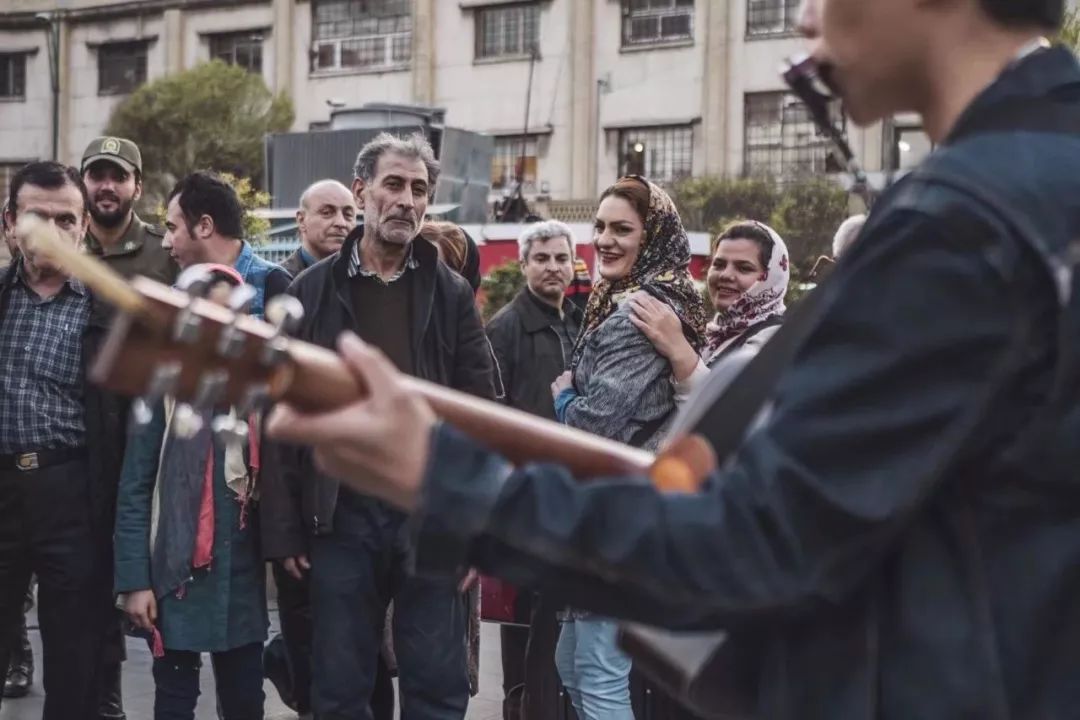 95后开着五菱环游世界,95后开面包车环游世界