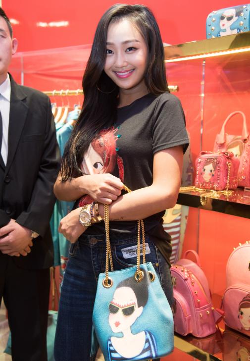 韩国潮牌包包最新款,韩国本土潮牌包