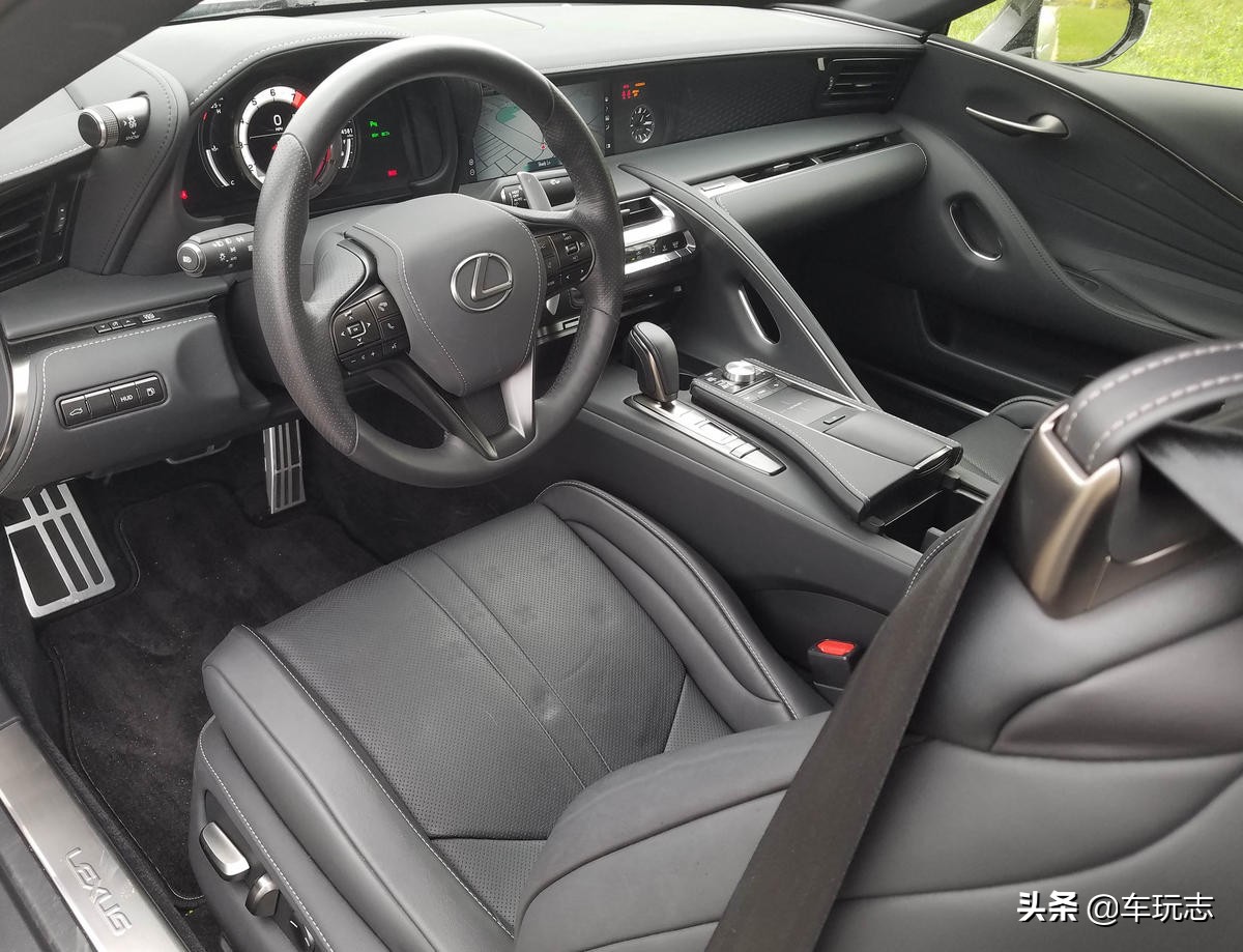 雷克萨斯lc500街拍,23款雷克萨斯lc500双门敞篷黑武士
