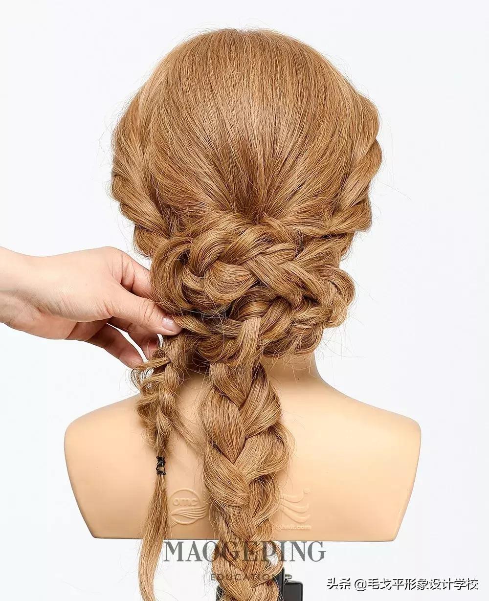 适合所有女士脸型的发型,适合发髻高的发型