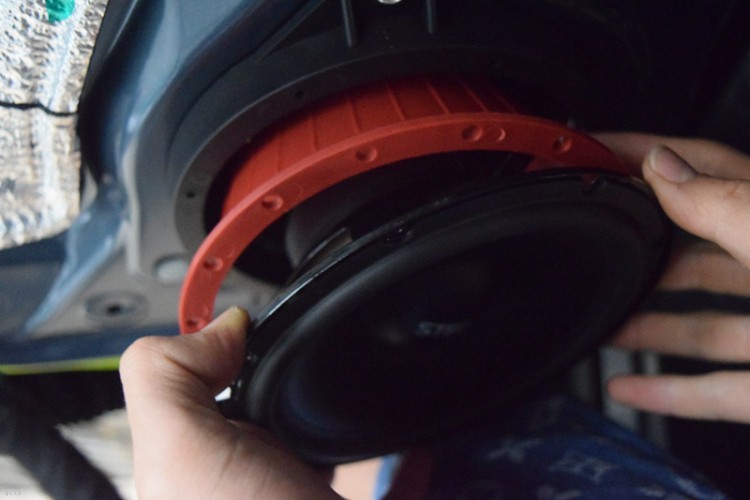 大众迈腾音响改装b7,大众迈腾音响改装用什么功放