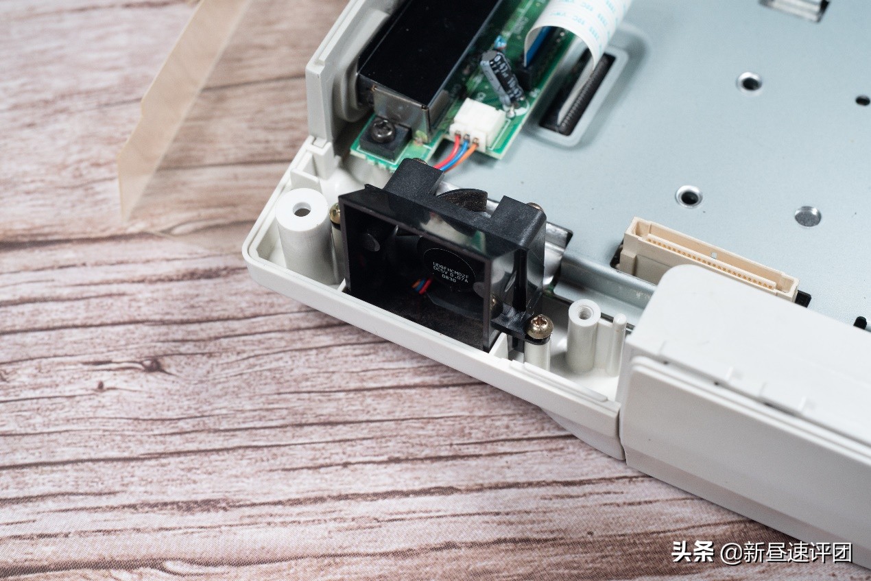 翻新修复DreamCast游戏机：好端端的产品，差点让公司倒闭