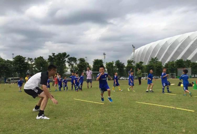 福州足球公益人曾子游:公益实现梦想