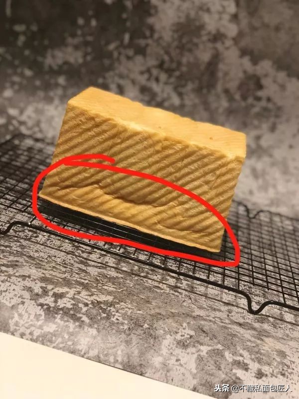 吐司塌陷是什么原因,吐司缩腰塌陷怎么办