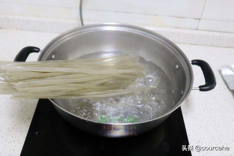 煮红薯粉放点醋,煮红薯粉带汤