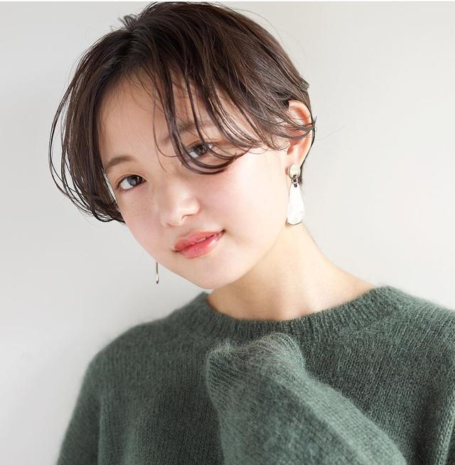 中分短发碎盖,中分碎短发怎么扎