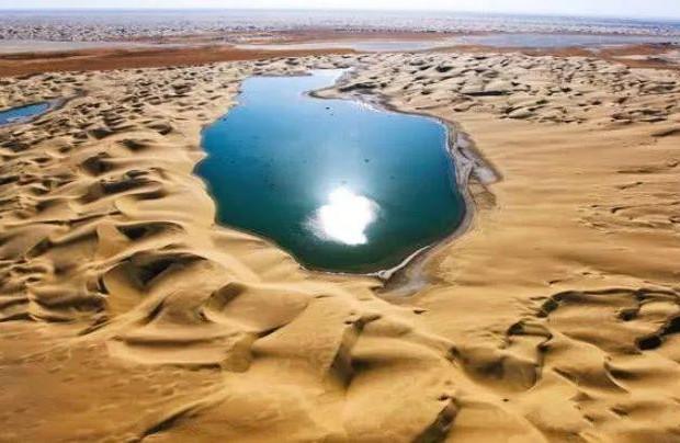 塔里木盆地新疆,中国新疆塔里木盆地