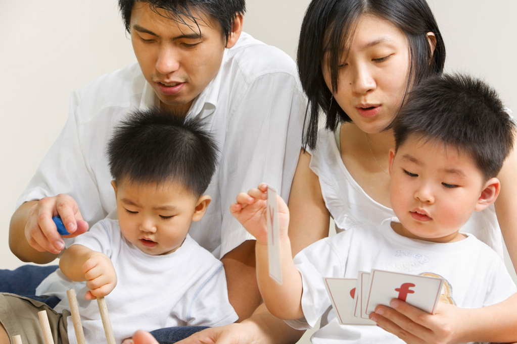 发现老公背叛家庭该怎么挽回,如果老公背叛了你们应该怎么对待