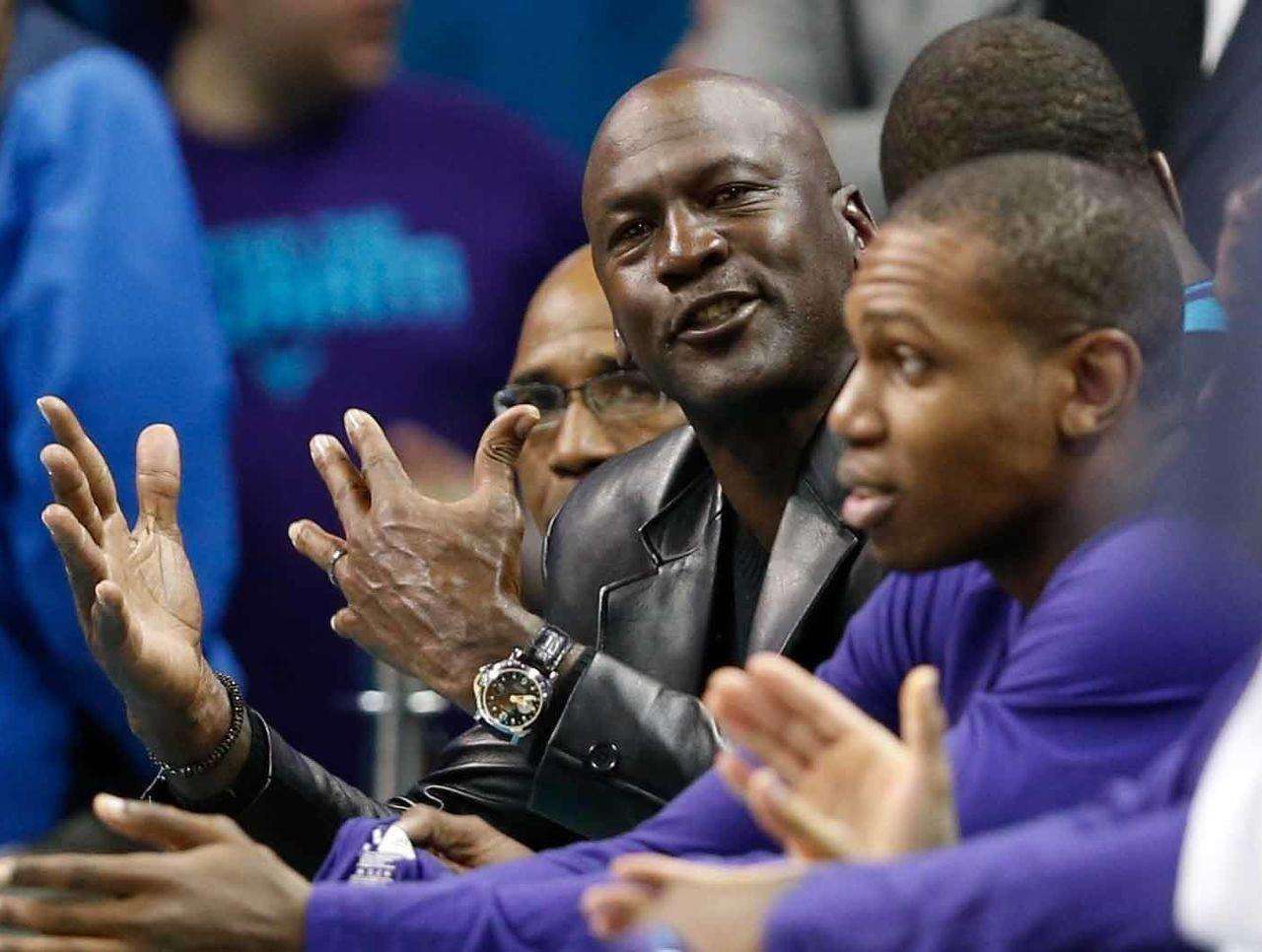 又草率了？乔丹赌博“白人詹皇”或引狼入室，做好2点才能不赔钱