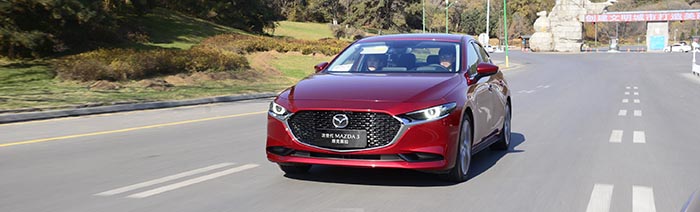 试驾2019款压燃式马自达3,2.0排量的马自达3老款车测评