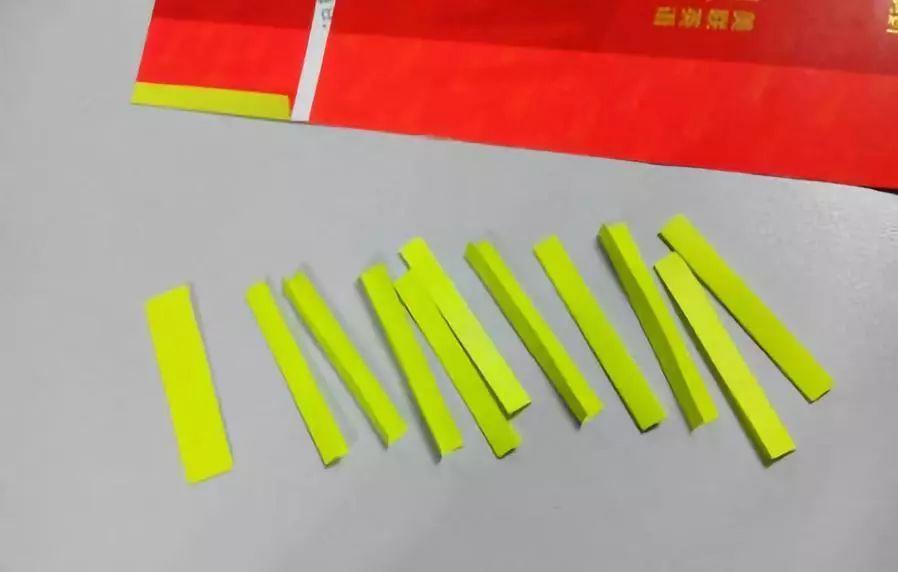 元旦节手工纸灯笼鞭炮,元旦手工立体鞭炮