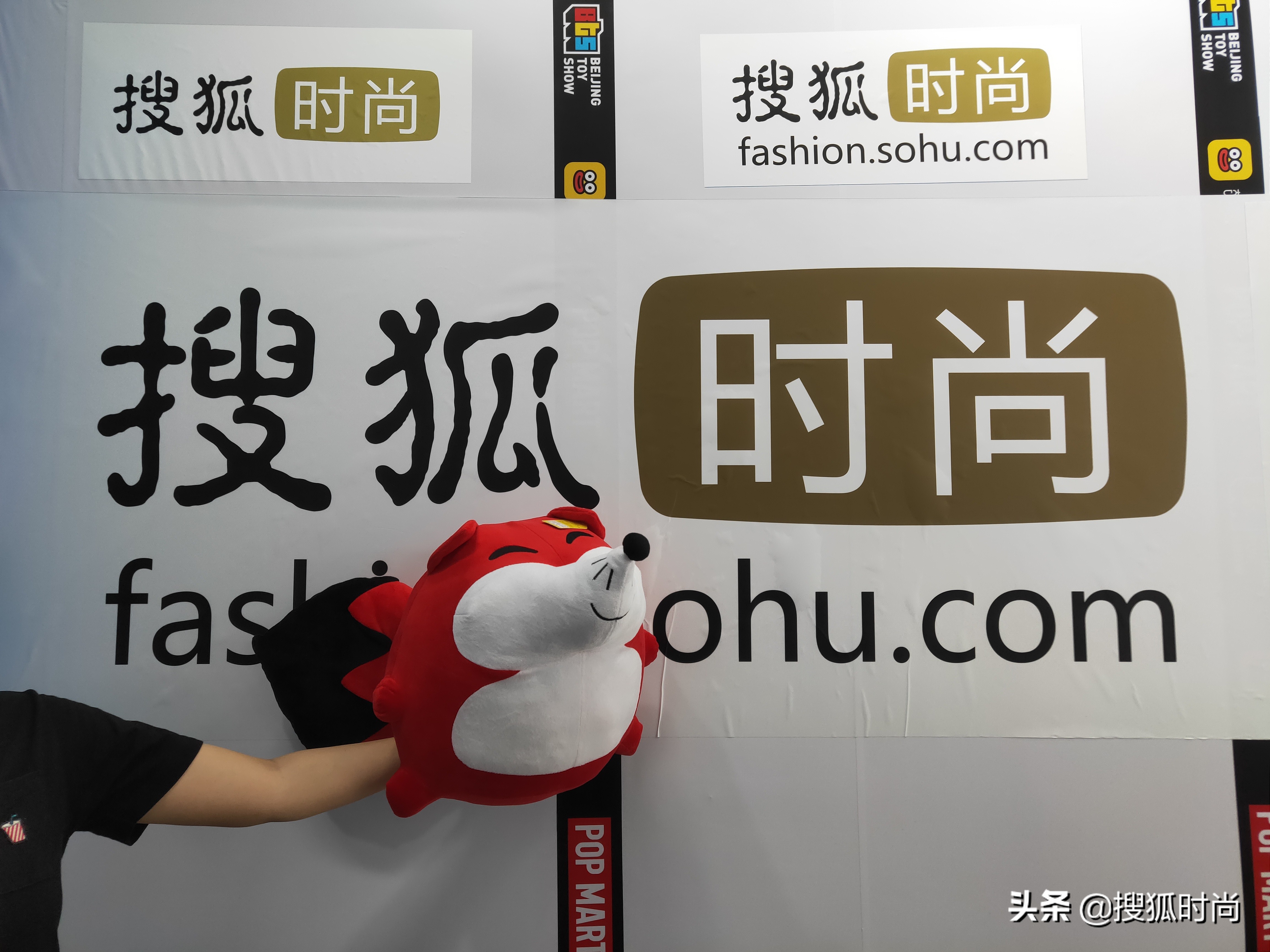 与其眼巴巴看黄晓明因玩具上热搜，不如跟我逛逛京城最潮玩具展