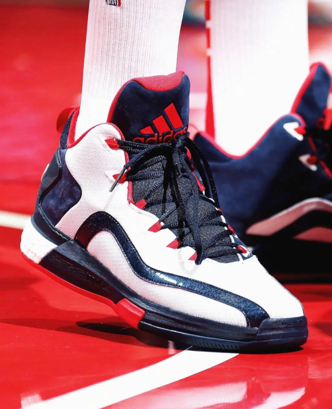 nba球星上脚球鞋詹姆斯14,nba球星上脚詹姆斯8