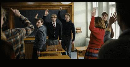 沉默两分钟后，毕业班孩子集体逃亡