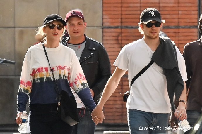 霉霉泰勒斯威夫特新歌粉丝反应,泰勒斯威夫特官宣新专辑名字