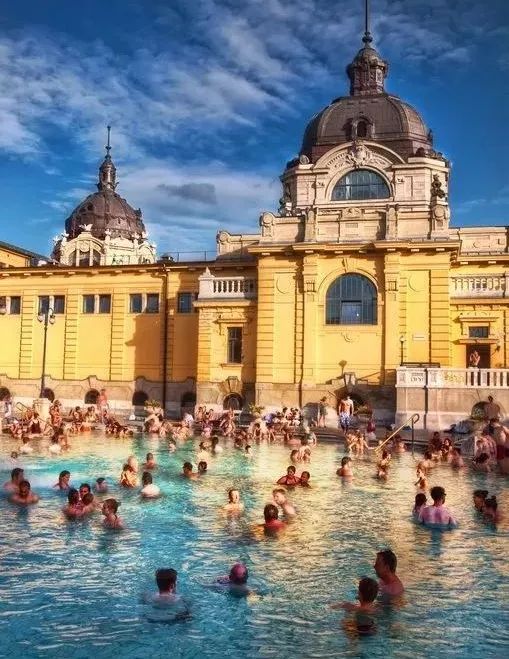 一丝不挂？探索欧洲男女混浴初体验