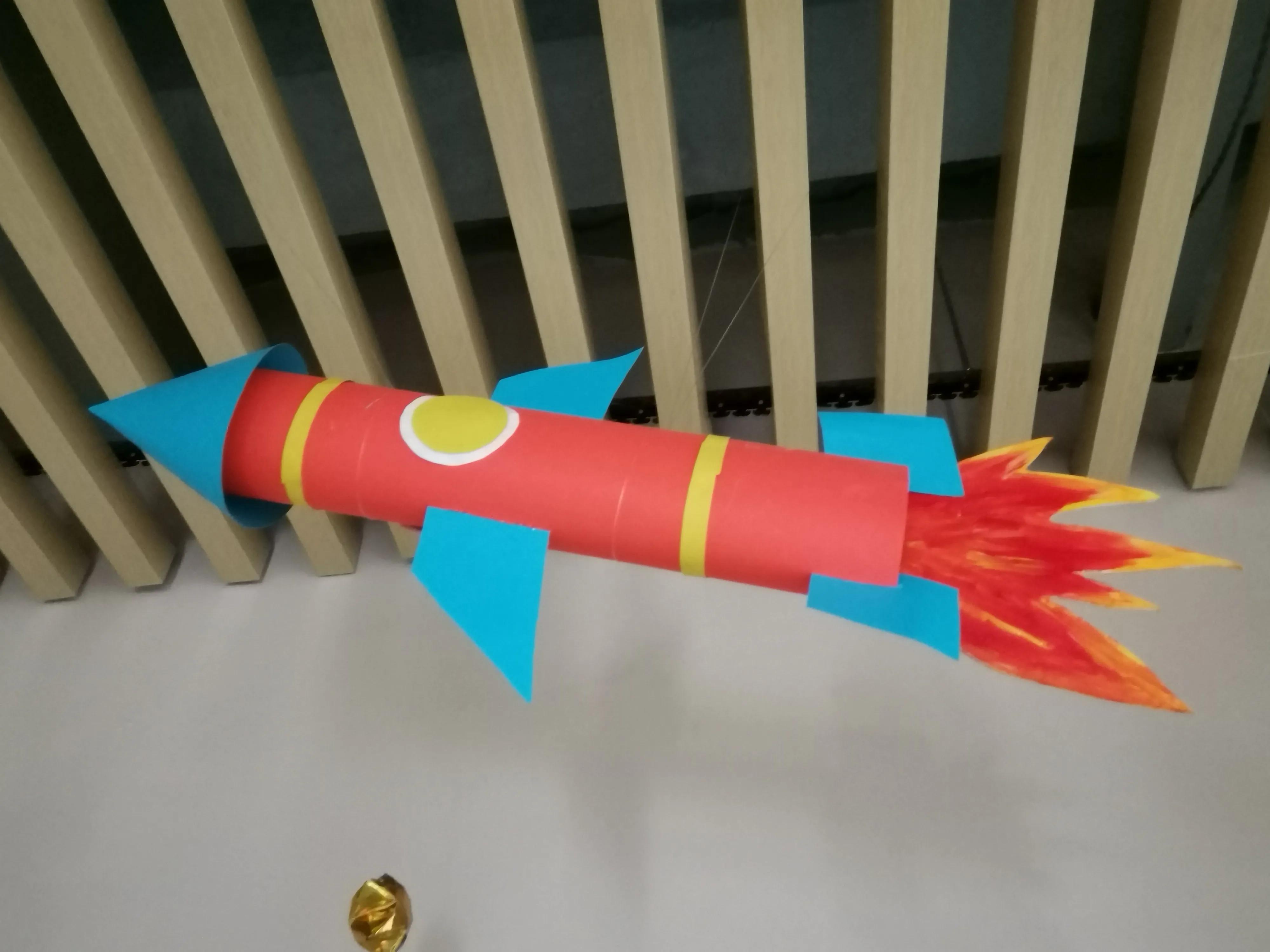 幼儿园吊饰星空如何制作,幼儿教室环创布置吊饰星空