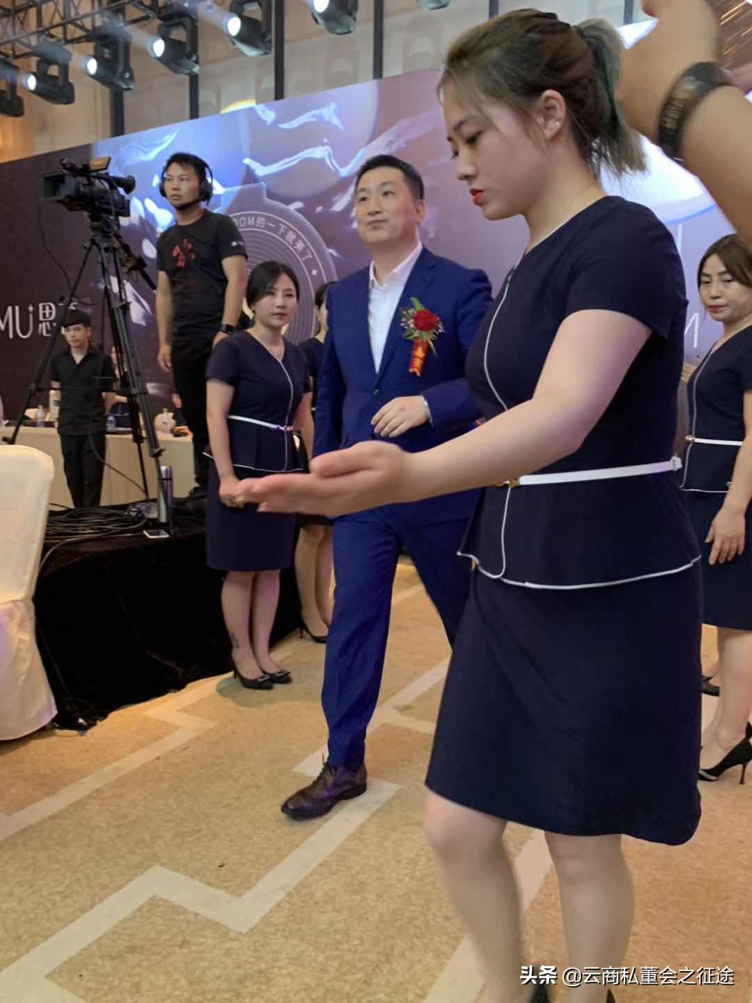 燕鹏飞老师受邀出席私董会学员企业融成集团新品发布会