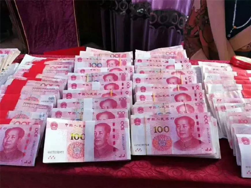 渣打银行的港币和中国银行的港币,为什么港币打着汇丰渣打的名字