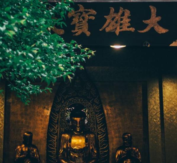 浙江一寺院，拥有“东方维纳斯”精品，现因赏梅焕发第二生命力