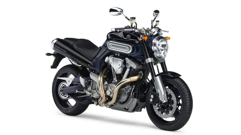 雅马哈mt-09发动机,雅马哈mt-09真的不适合新手吗