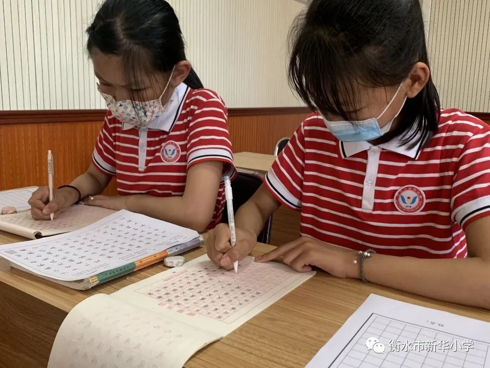 儿童学校兴趣小组,学校有三个兴趣小组共有学生180人