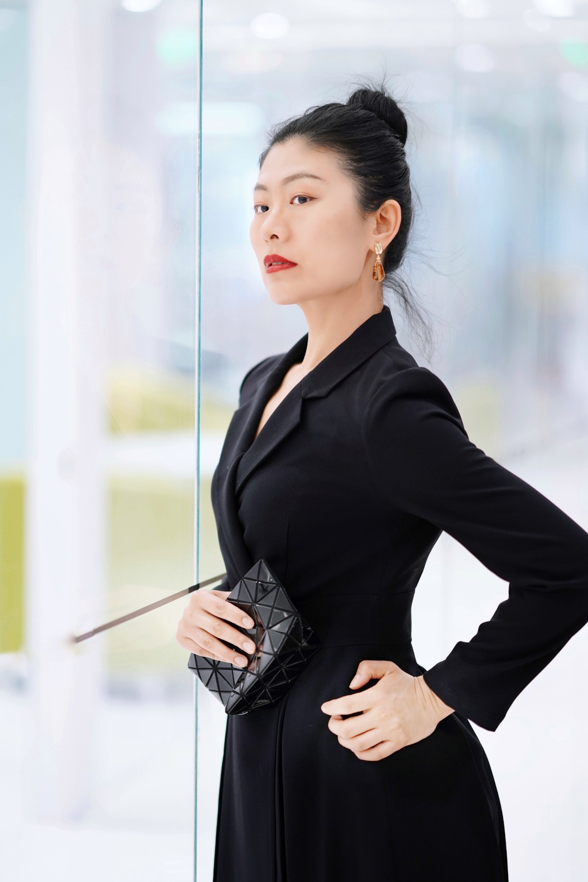 立春之后的时髦实用之选：小西装、风衣和连衣裙