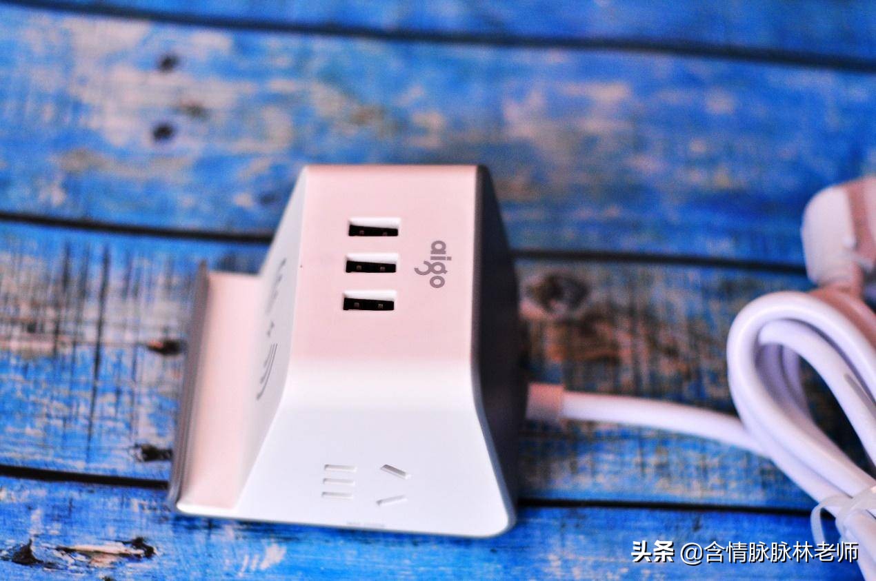 新款国标usb充电插座,5孔插座usb快充