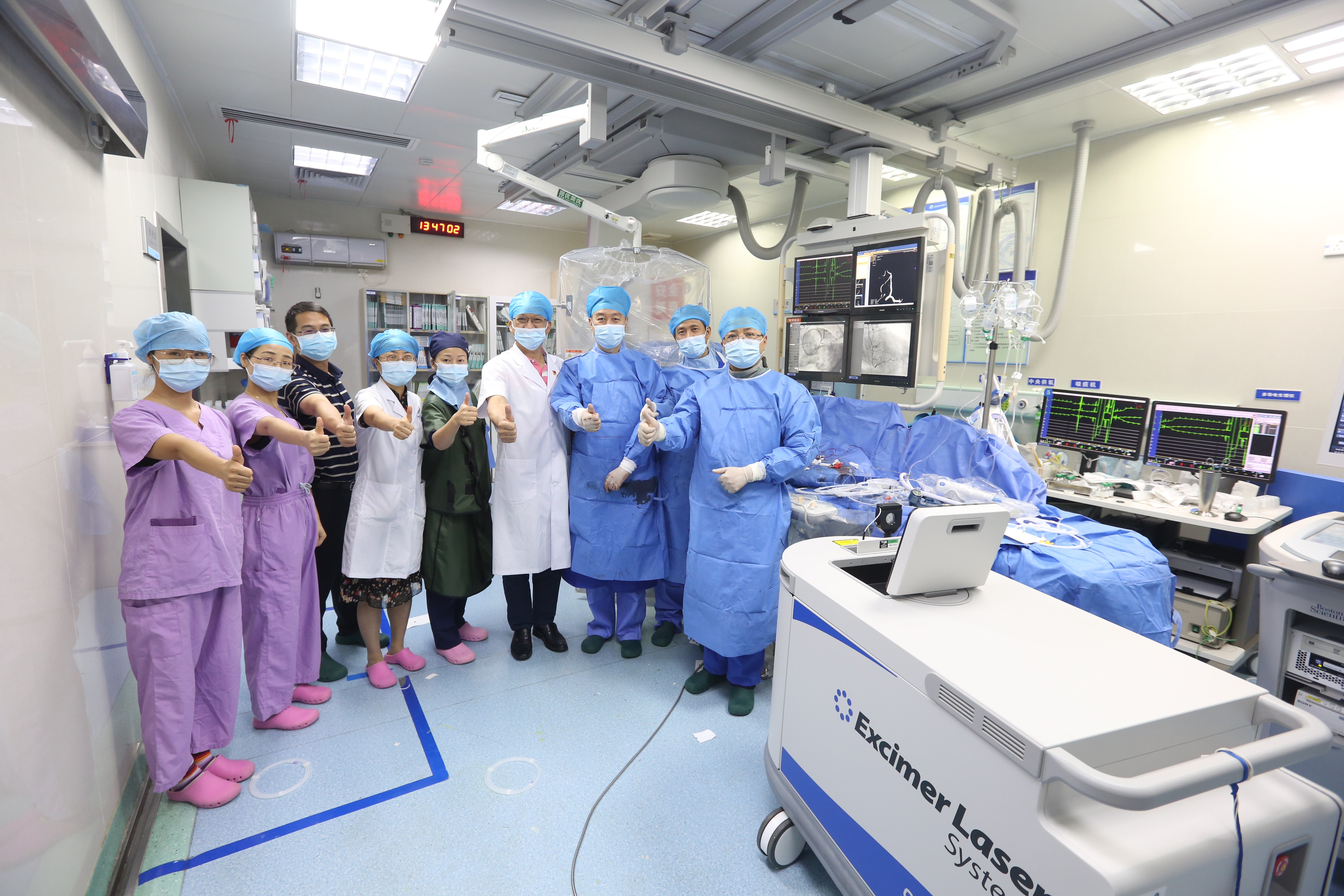 我院成功为复杂冠心病患者行准分子激光冠状动脉内斑块消蚀术