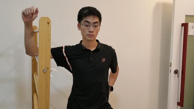 如何健身改善肩膀弹响,健身肩膀弹响