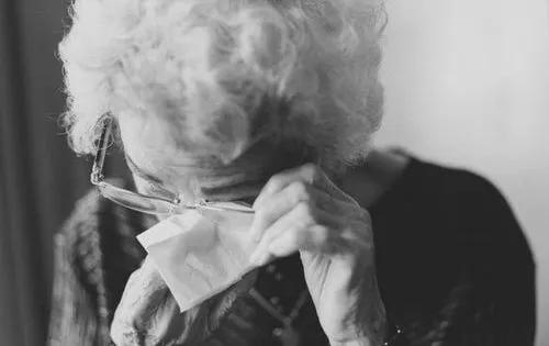 眼睛易疲劳视力下降,缓解眼睛疲劳改善视力的方法来啦