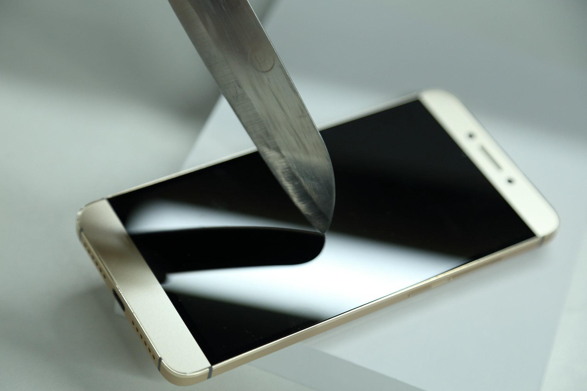 手机贴膜的步骤及注意事项,手机贴膜有几个注意事项