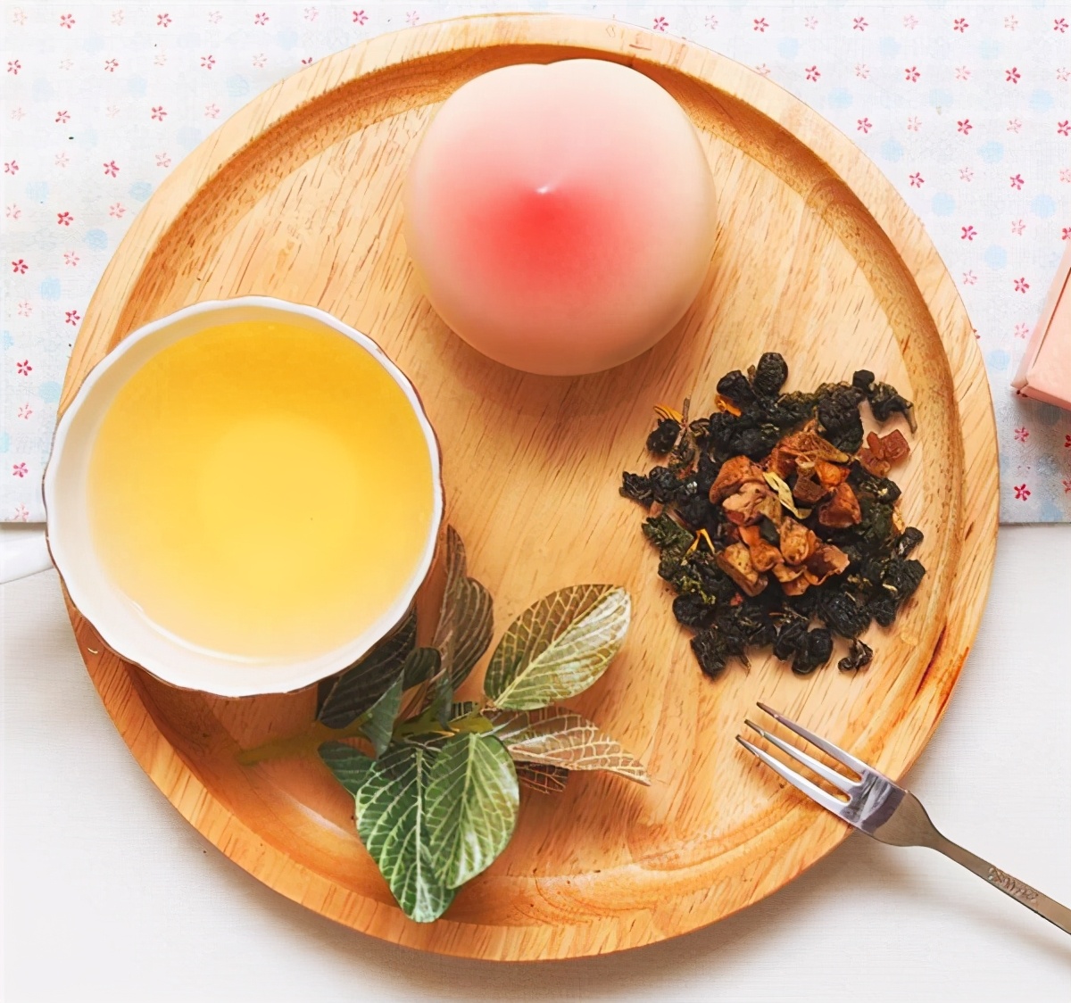 为什么白桃乌龙芡实糕还在卖,白桃乌龙质量好吗