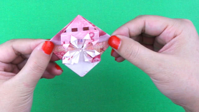 双爱心钱折法情人节,情人节折爱心手工教程