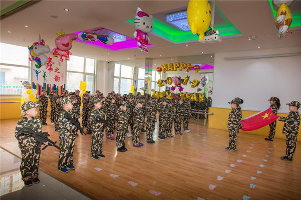 金贝童兵迎新年记大同优仁童兵学府走进金贝幼儿园