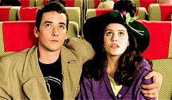 inbus与onbus的区别和用法,在公交车站用in还是on还是at