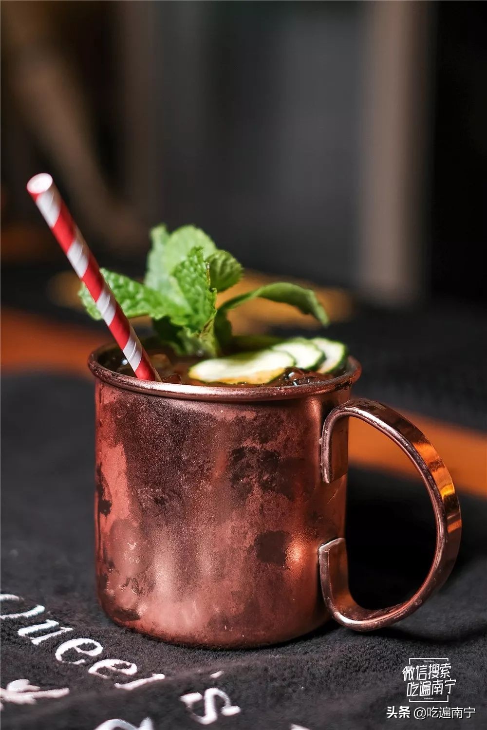 江北大道一家“特别”的酒吧，走进去发现全是外国人