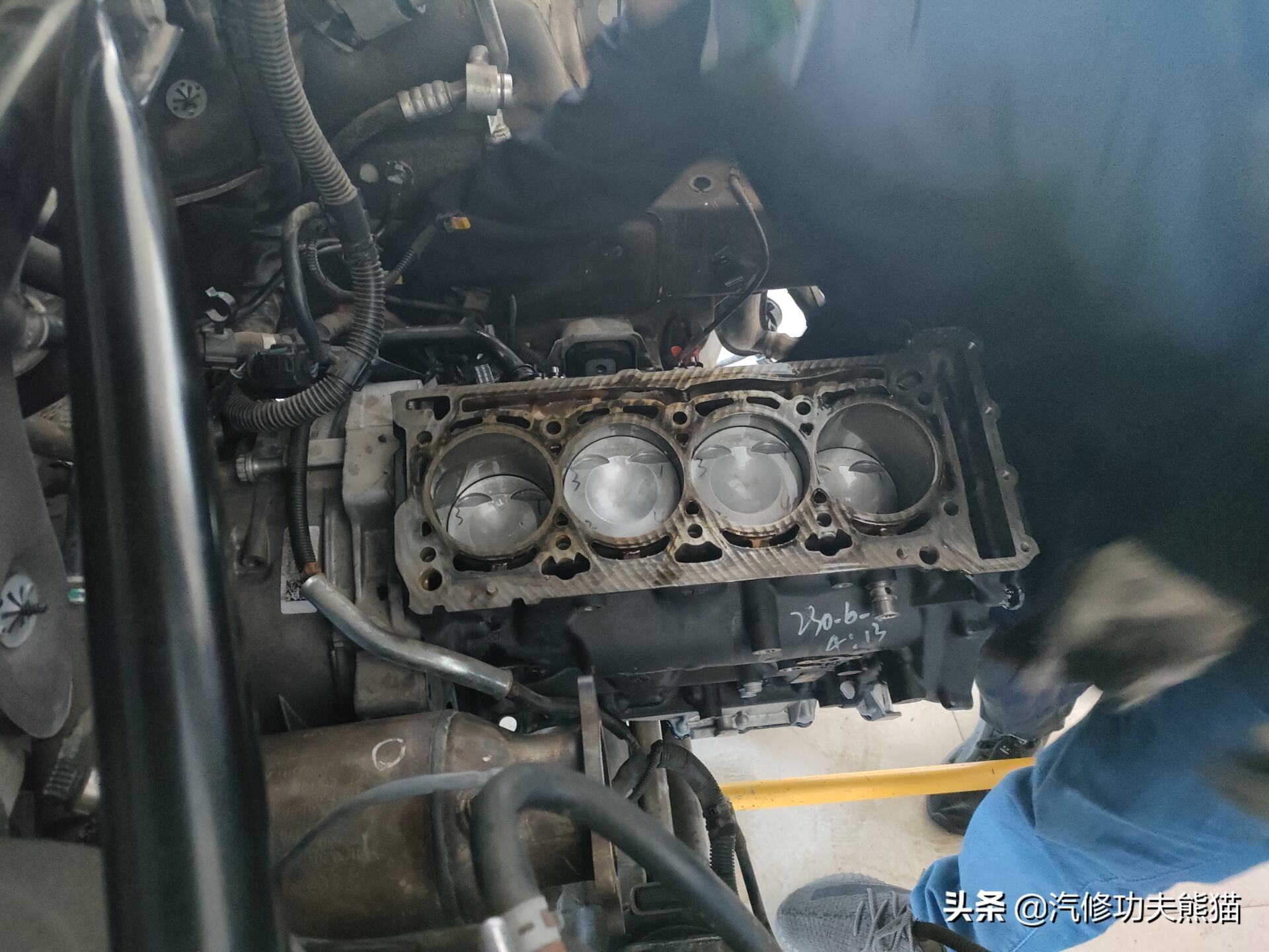 2011款奥迪q5烧机油怎么彻底解决,奥迪q5三代ea888发动机烧机油原因