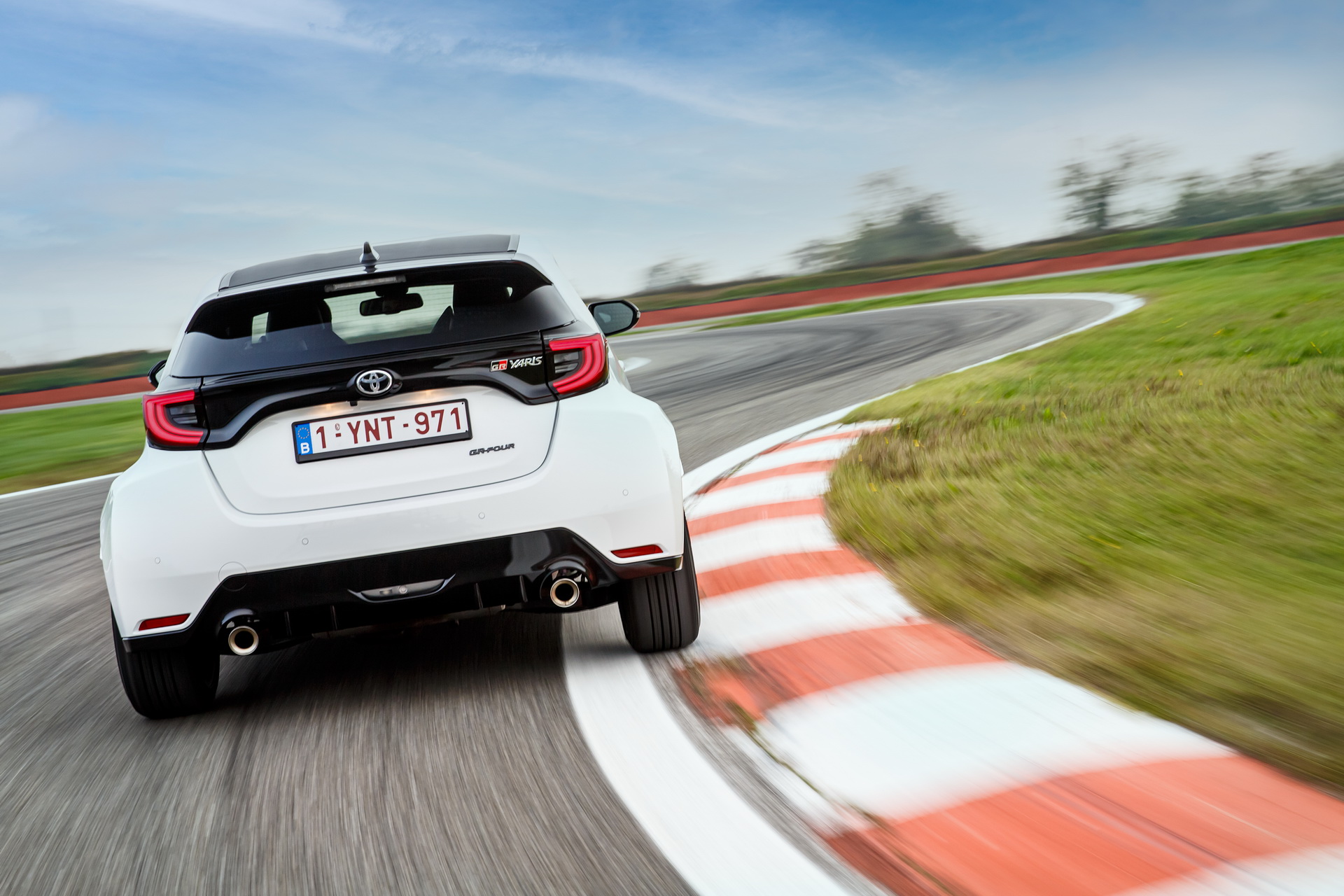 丰田yaris雅力士自动挡,丰田gr雅力士小钢炮公布售价