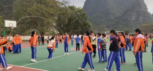 平乐源头二小视频,桂林平乐源头镇二小