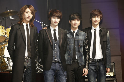 cnblue鎴愬悕杩囩▼,cnblue鐧婚《